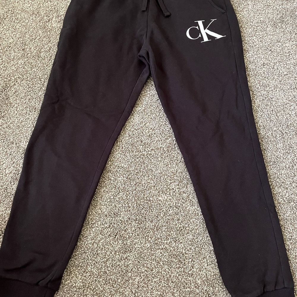 Mens Calvin Kline sweatpants. Size small